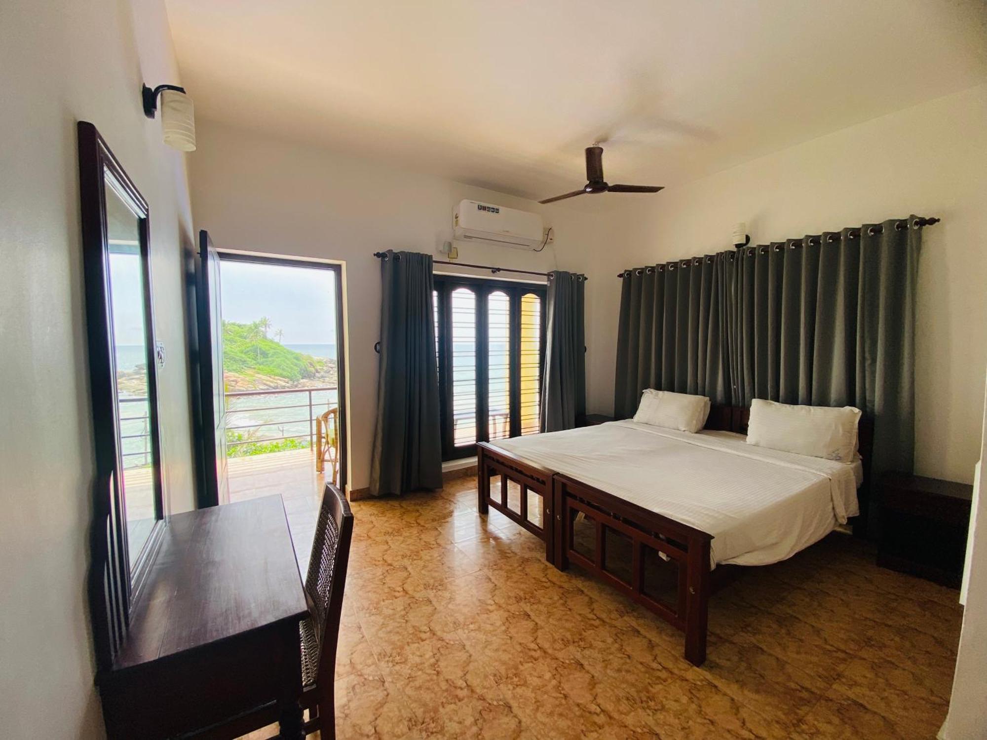 Karma Beach Resort Kovalam Exterior foto